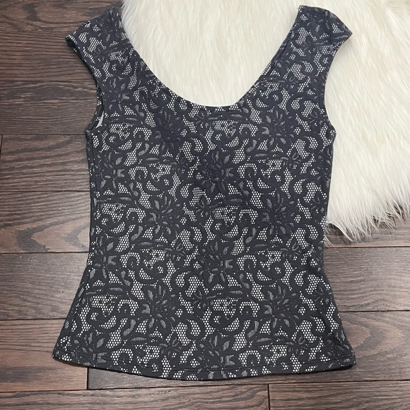 Garage | Top - Picture 1 of 5